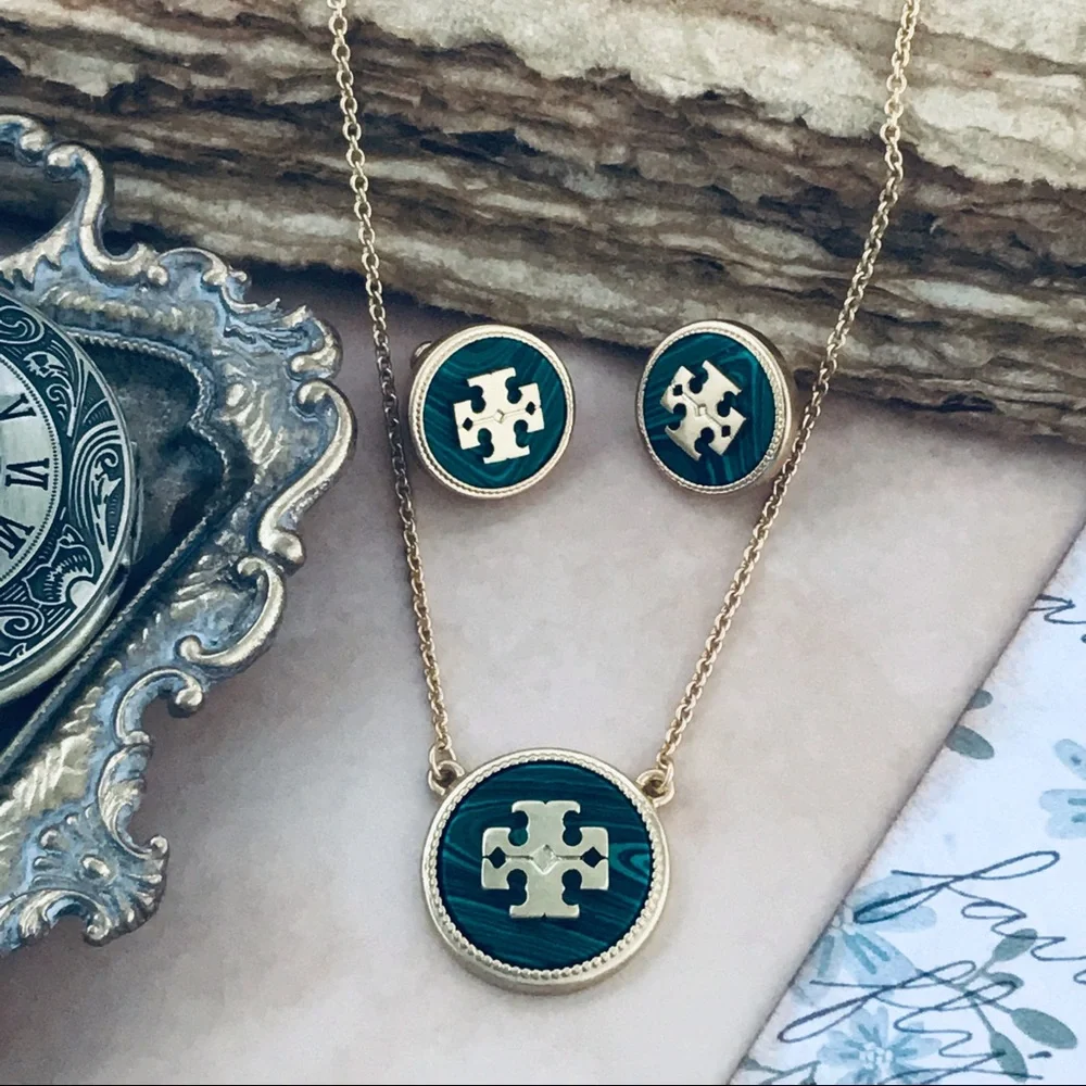 Tory Burch • Green Semiprecious Stone Logo Set